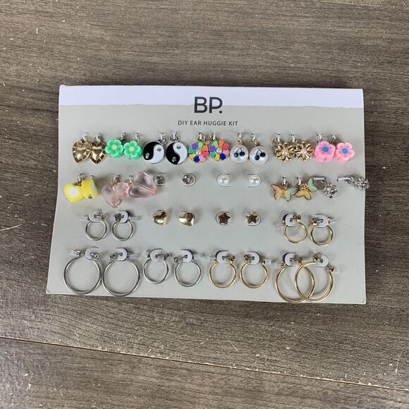 BP Nordstrom DIY Ear Huggie Kit Gift Bag Set NEW 21 Pairs of Earrings - Picture 1 of 5